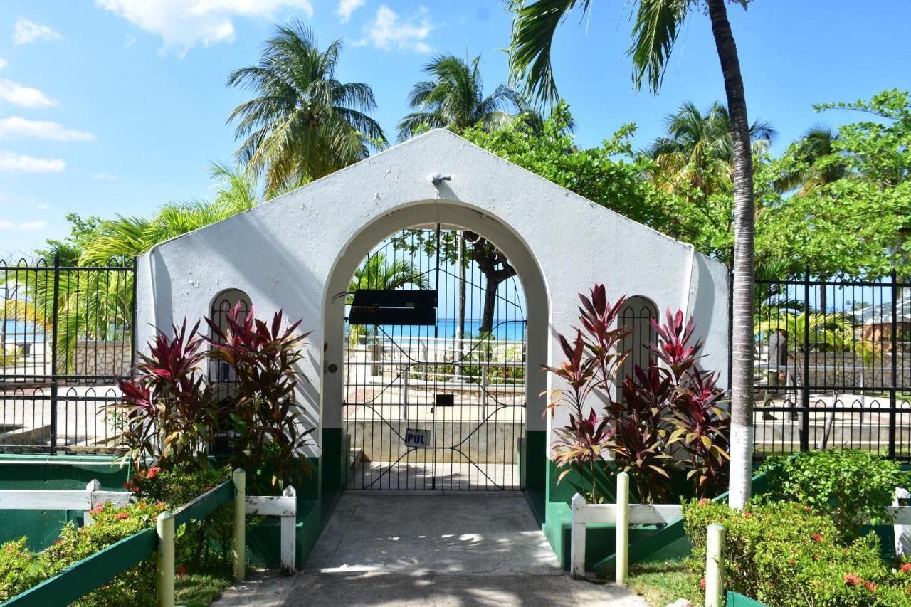 Czar'S Sanctuary- Apt B4 At Sandcastle Ocho Rios Eksteriør billede